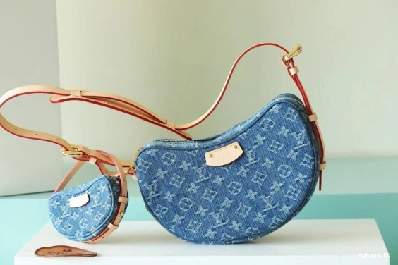 MM Croissant VUITTON LOUIS 0322